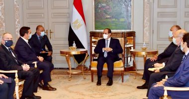 السيسى يلتقى رئيس وزراء اليونان السابق ويؤكد تقديره لمستوى تطور التعاون مع أثينا