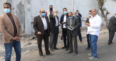 محافظ الجيزة يعاين عقار مائل بشارع بالهرم ويوجه بإعداد تقرير فنى بحالته.. صور