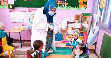 استمرار الحملة القومية للتطعيم ضد الديدان والطفيليات المعوية.. 250481 تلميذ ابتدائى حصلوا على الجرعات.. وفحص 453 ألف مواطن ضمن مبادرة علاج الأمراض المزمنة.. والصحة تؤكد مشاركة 350 فريقا طبيا فى المبادرة.. صور