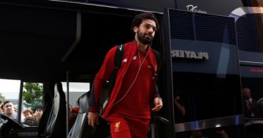 ليفربول ضد وولفرهامبتون.. وصول محمد صلاح ونجوم الريدز إلى ملعب "أنفيلد"
