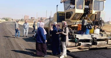 رصف طريق يربط تقسيم المعلمين السكنى بحى الأمل فى الوادى الجديد