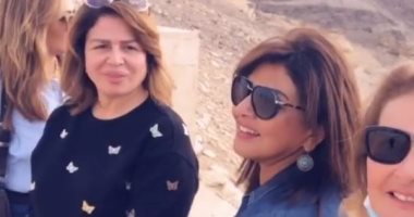 المرشدة هالة صدقى تشرح معلومات آثرية لـ يسرا و ليلى علوى و إلهام و بوسى