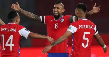 ثنائية فيدال تقود تشيلى لأول فوز بتصفيات كأس العالم على حساب بيرو.. فيديو
