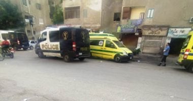 العثور على جثة طبيب متعفنة داخل شقته فى الإسماعيلية.. صور