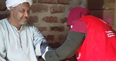 صحة الأقصر ترسل فرق صحية لمنازل كبار السن ضمن مبادرة 100 مليون صحة.. صور