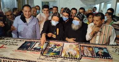 الأقباط يحتفلون بمولد مار جرجس بالرزيقات فى الأقصر بـ"تورتة 4 متر"