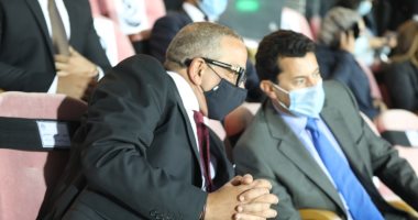 وزير الرياضة يهنئ المنتخب الوطني بالفوز على توجو