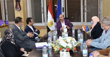 محافظ أسوان: تشغيل منظومات رقمية جديدة لتقديم خدمات أفضل للمواطنين