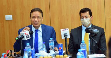 اليوم السابع يدعم مبادرة "مصر أولا.. لا للتعصب".. وزير الشباب: هدفها توصيل رسالة للجمهور وليست استهلاكاً إعلامياً.. كرم جبر: نسعى للقضاء على الظاهرة.. خالد صلاح: تقاوم الفوضى وتنشر الوعى بالمجتمع