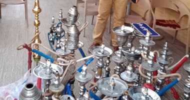 حى البساتين بالقاهرة يغلق كافيهات مخالفة تقدم الشيشة.. صور