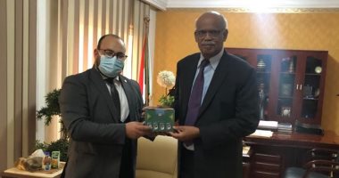 الأوقاف تهدى 110 مجموعات من سلسلة رؤية لوزارة الشئون الدينية بدولة السودان