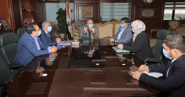 محافظ بنى سويف يناقش عددا من الموضوعات والملفات الهامة بالمنظومة التعليمية