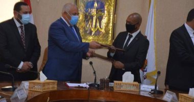 محافظ الوادى الجديد يوقع بروتوكول تعاون لإقامة مشروع وقف نخيل على 1000 فدان