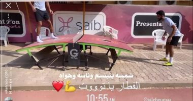 كهربا يتحدى صالح جمعة فى مباراة "بينج بونج" 