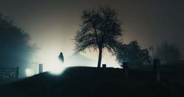 حقيقة ولا خيال؟.. رجل يروى تجربته للعودة من الموت وحضور جنازته فى هيئة شبح