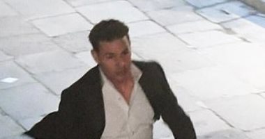 عاشق الجرى.. توم كروز وهايلى أتويل فى كواليس فيلم Mission Impossible 7 في فينسيا