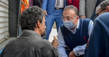 محافظ الإسكندرية يوجه بتحويل شخص بلا مأوى إلى المستشفى لتلقى العناية الطبية