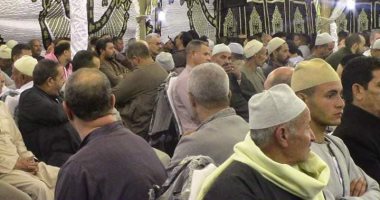المئات يشاركون فى عزاء الشهيد اللواء ياسر عصر بمسقط رأسه بمشتهر.. صور