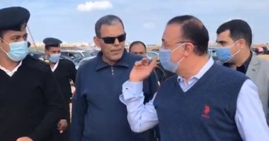 محافظ الإسكندرية يتفقد أعمال تمهيد طريق"أم زغيو" ويؤكد: يتكلف 400 مليون جنيه