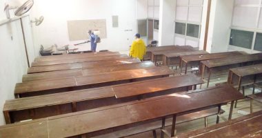 تعقيم احترازي لكليات العلوم والتربية بالعريش ضد كورونا.. صور