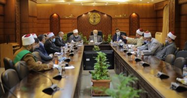 مركز الأزهر العالمى للفتوى: الإسلام تجاوز تهنئة المسيحيين إلى البر والإحسان