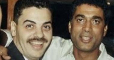 طارق العريان يحتفل بعيد ميلاد الراحل أحمد زكي بصور من ذكرياتهما.. اعرف الحكاية