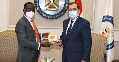 وزير البترول النيجيري يطلب من الملا تطوير التعدين في بلاده بخبرة الشركات المصرية