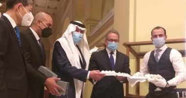 سفير السعودية بالقاهرة يكشف عن عرض مقتنيات أثرية مصرية فى المملكة