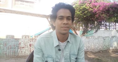 "صوت ملائكى".. طالب بالفنون الجميلة يخطف الأسماع بتلاوة القرآن.. فيديو وصور