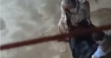 لحظة استخراج رفات سيدة ضحية سفاح الجيزة من أسفل عقار بالإسكندرية.. فيديو