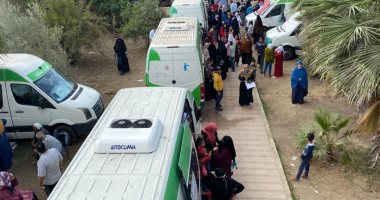 الكشف على 2000 مواطن خلال قافلة طبية شاملة بقرية شرمساح فى دمياط بالمجان