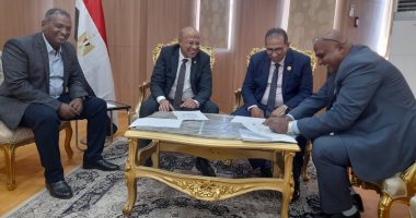بروتوكول تعاون بين كلية التربية الرياضية جامعة أسوان ومنطقة الصعيد للسباحة 