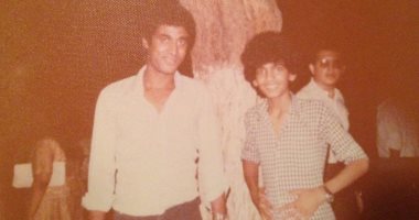 صورة نادرة لأحمد زكى وموقف طريف لسعيد صالح خلال عرض العيال كبرت