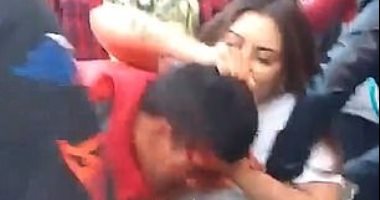 قادرة على التحدى.. صينية تمارس الفنون القتالية تلقن لصا درسا.. فيديو
