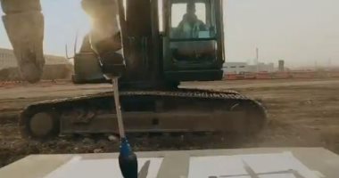 تدريب صينى على استخدام الحفارات فى إنقاذ البشر حال وقوع الكوارث.. فيديو