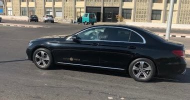محمد صلاح والننى يغادران الغردقة إلى لندن على متن طائرة خاصة