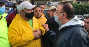 محافظ الإسكندرية: وفاة طفلين فى عقار الجمرك والبحث عن 2 آخرين تحت الانقاض