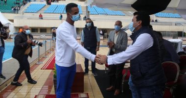 وزير الرياضة يشهد تحطيم رقم قياسى جديد لأعلى قفزة خارج الماء