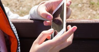 5 نصائح لتجنب التعرض للسرقة فى السيارة.. التابلوه مش للموبايل والنظارة