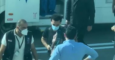 ننشر صور محمد صلاح بمطار الغردقة قبل مغادرته إلى لندن