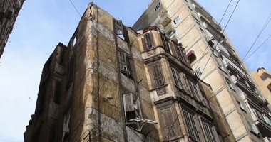 آثار انهيار جزئى بعقار بالإسكندرية ومصرع 3 أشخاص بسبب سوء الطقس..فيديو