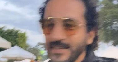 أحمد حلمى يمازح منى زكى بعد التقاطها صورا له: كان نفسى أشوف شكل النضارة