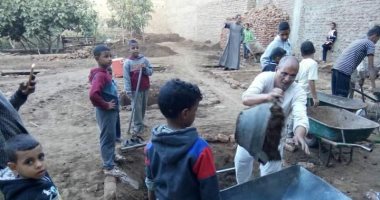 حكاية أول مدرسة متخصصة للقرآن الكريم.. وطلاب بقنا: حلم وبدأ يتحقق.. فيديو وصور