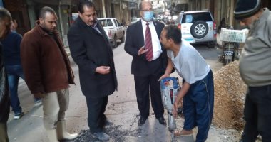  إصلاح هبوط أرضى بشارع زاخر فى شرق الإسكندرية