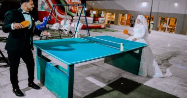 ندى ومحمود يبدآن ليلة العمر بلعب البينج بينج.. فوتوسيشن  