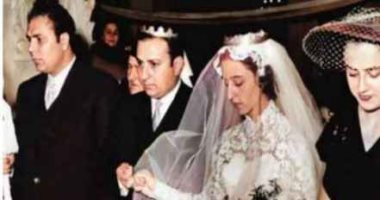 "جارة القمر" بفستان الزفاف.. صورة نادرة لفيروز فى عيد ميلادها الـ85