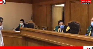 انهيار والد فتاة المعادى أمام المحكمة بنشرة الحصاد من تليفزيون اليوم السابع