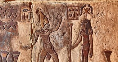 موقع أجنبى يلقى الضوء على نقوش معبد إسنا الملونة.. تفاصيل 