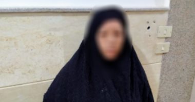 سقوط سيدة نصبت على الشباب بزعم تسفيرهم للخارج للعمل