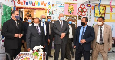 محافظ قنا يعلن الانتهاء من تجهيزات المقرات لجولة الإعادة لانتخابات مجلس النواب